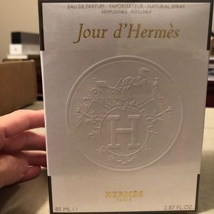 Authentic Jour d’ Hermès